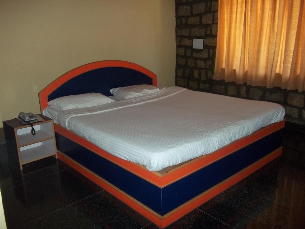 Stay Simple Riverdale Resort Hassan Buitenkant foto